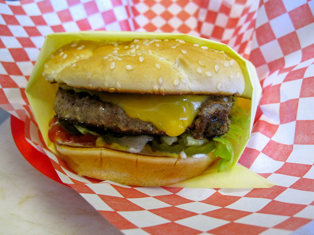 Cheeseburger (by Buds Famous Hot Dogs)