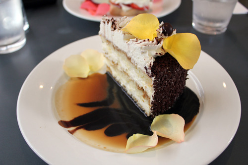 Tiramisu Cake (by Apprecie)