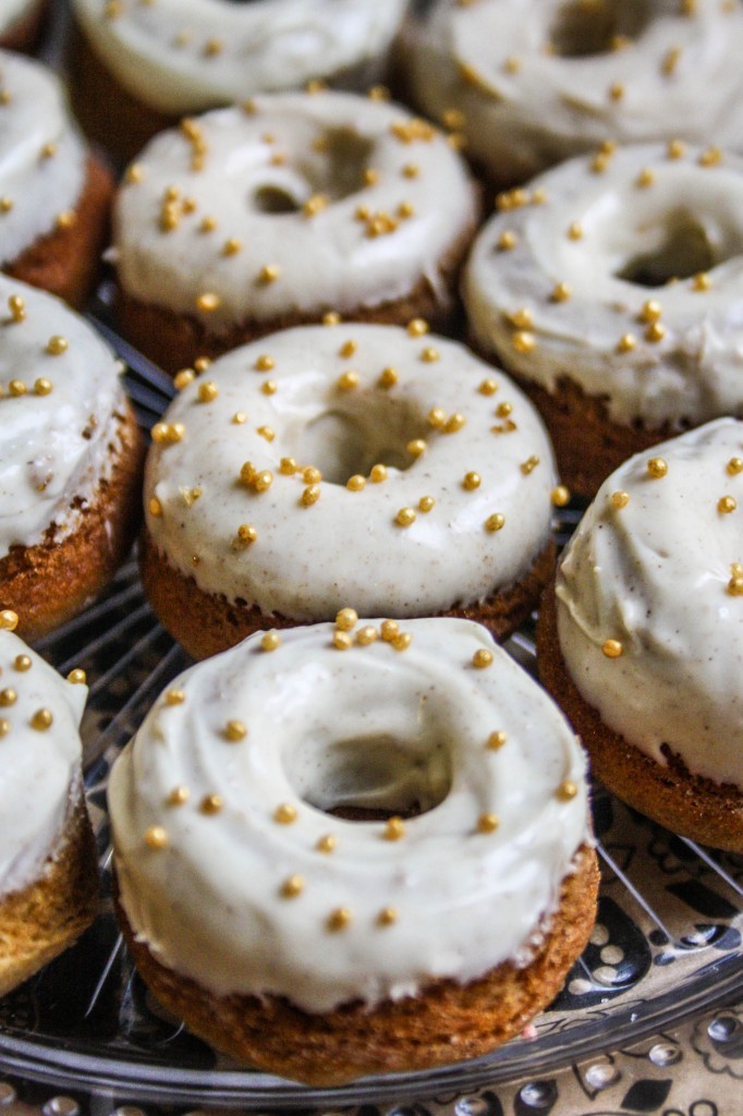 mini gingerbread donuts with white chocolate cinnamon glaze (+recipe)