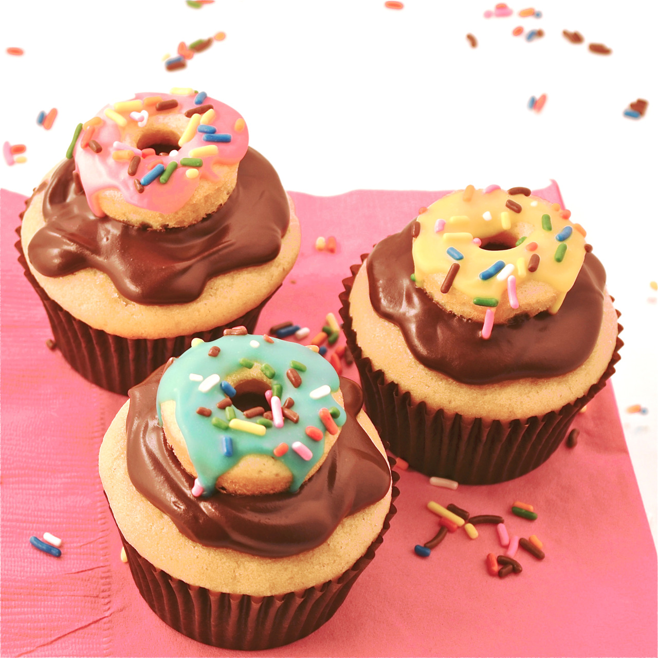 Recipe: Cream Filled Donut Cupcakes