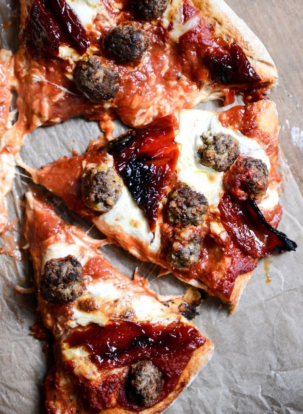 Mini Meatball & Roasted Red Pepper Pizza (Source