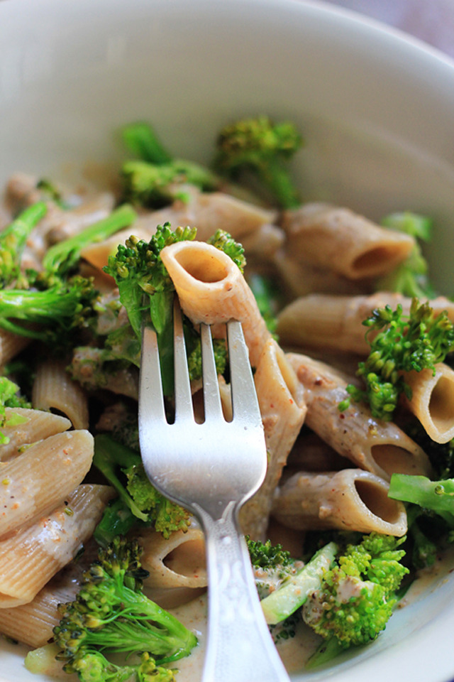 Creamy Wholewheat Pasta with Broccoli