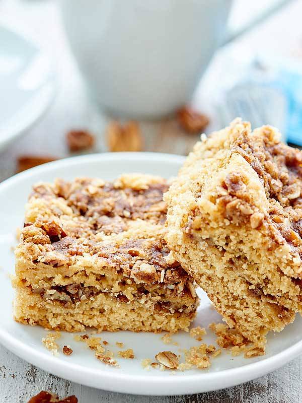 coffee cake by show me the yummy
